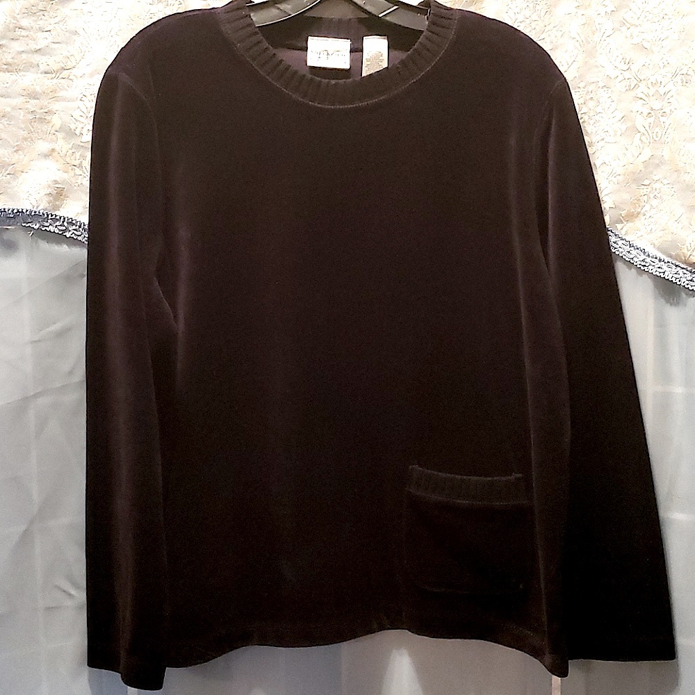 VILLAGER SPORT PETITE BLK VELOUR TOP SZ PL